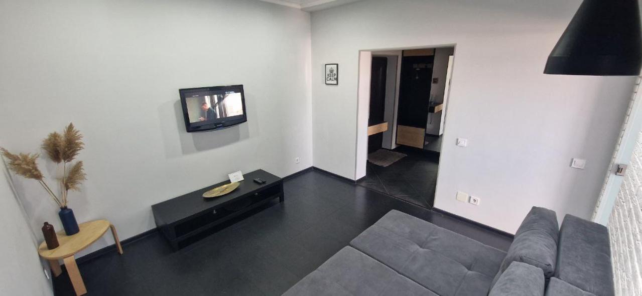 Modern Apartment In The Center Of Town Kişinev Dış mekan fotoğraf