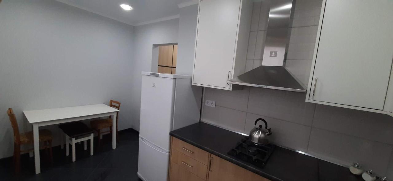 Modern Apartment In The Center Of Town Kişinev Dış mekan fotoğraf