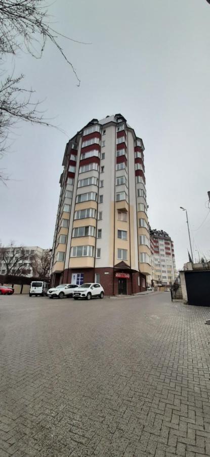 Modern Apartment In The Center Of Town Kişinev Dış mekan fotoğraf